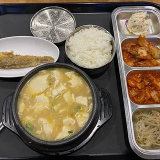 Clam Soft Tofu / 조개 순두부