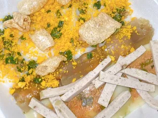 Cho Dong Ba - Quan O Hon