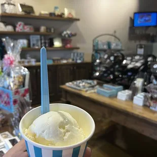 Sweet cream ice cream