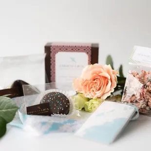 Seasonal Item: May Specials Bundle (DC Oreo, DC Fortune Cookie, Strawberry Crunch a le&apos;a, Landyarn Lei, 9pc Gemstone Truffle Box)