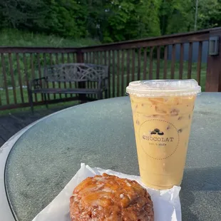 Iced coffee + apple fritter