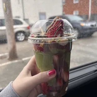 Pistachio Strawberry Cup (Dubai)