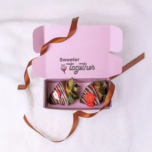 Strawberry gift box