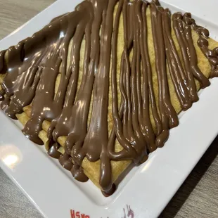 Crepe with half chocolate half Nutella