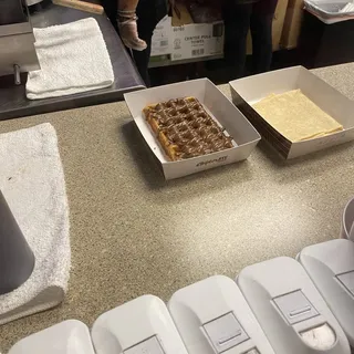 CHOCOLATE COVERD STRAWBERRY HEART SHAPE