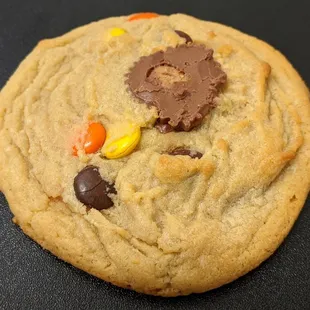 04/29/22 Reese's Pieces and Cup Cookie