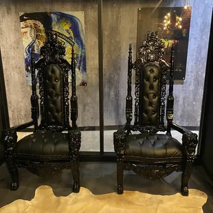 a pair of chairs