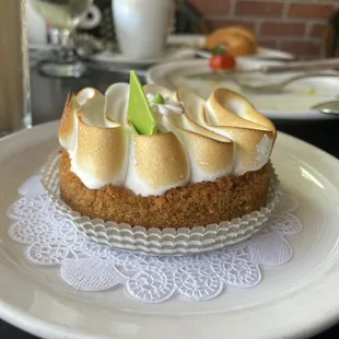 Lemon meringue tart