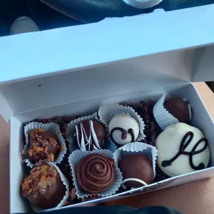 Assortment of 8 pack of truffles