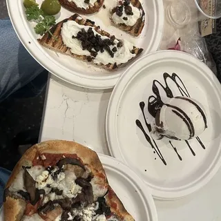 Portobello and Goat Cheese Flatbread