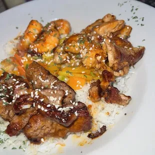 Steak Chicken &amp; Shrimp bowl
