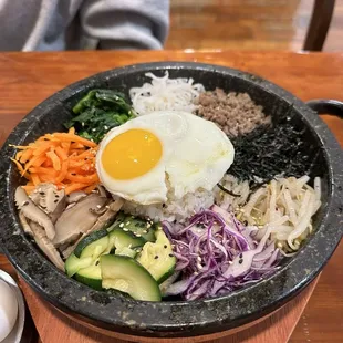 B2 - Hot stone Bibimbap - Beef