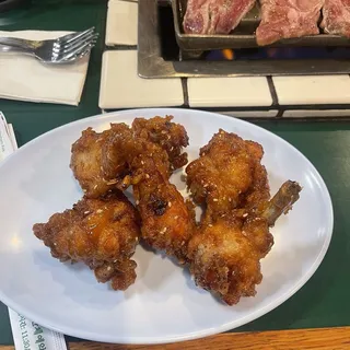 Sweet Sesame Chicken Wing Lunch