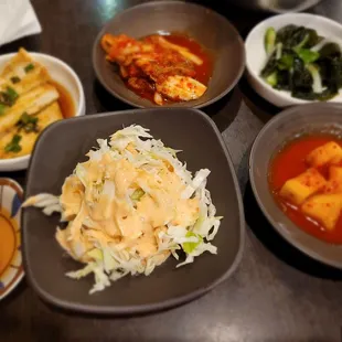 Dinner @Chogajip Korean Restaurant the other evening. Ban Chan, yesss Please! Haha! The Kim Chee was really good, &amp; so was da Tofu too! Yes!