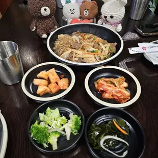 Dining with friends is more fun!