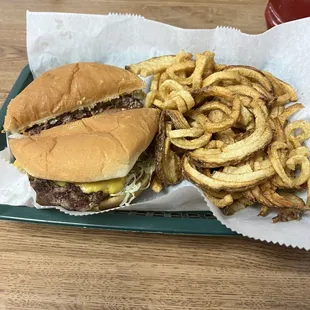 Cheeseburger and fries
