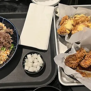 Fried Rice with Beef Bulgogi Fried chicken 10 Piece Flavored Wing