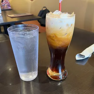 B2. Thai Iced Tea