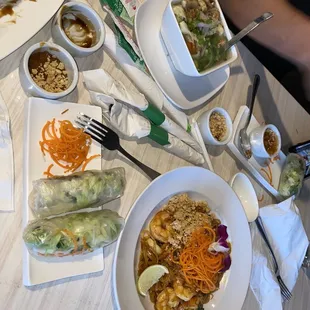 Shrimp spring rolls yummy , shrimp pad Thai taste good, Cali roll everything tasted good