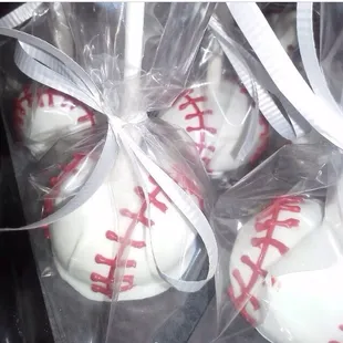 Cake pops for the big game