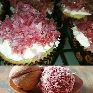 New cupcake! Inspired by the pan dulce.... It's a cinnamon cupcake topped with raspberry and coconut mixture