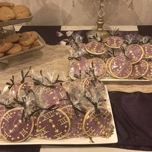 12/30 date wedding cookies