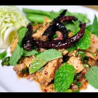 Nam Tok Salad