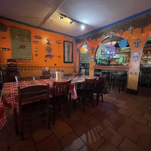 Dining / Bar