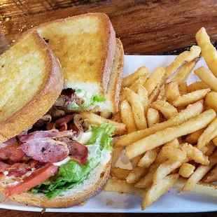 BLT at Chomp