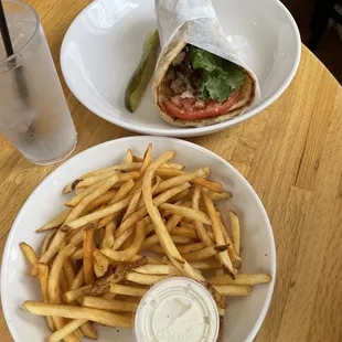 Grilled chicken pita