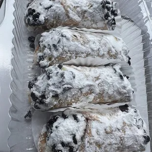 Mini cannolis