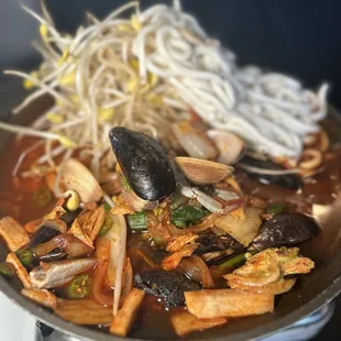 Spicy seafood soup