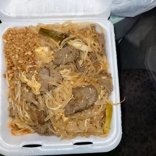 Beef pad thai- hot