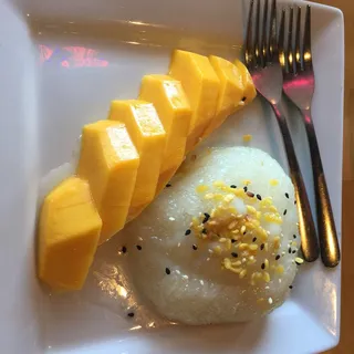 Sweet Sticky Rice with Mango