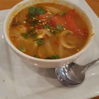 S7. Tom Yum Chicken Soup