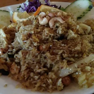 R3. Pineapple Fried Rice