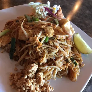 K1. Kid Chicken Pad Thai