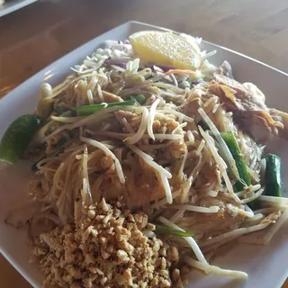 L1. Pad Thai Lunch Special