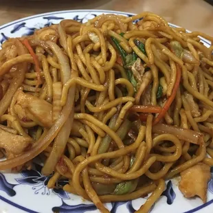 Chicken lo mein, ask for it spicy!