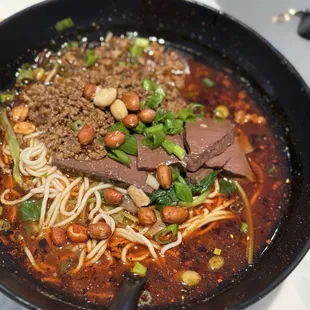 ramen and noodles, food