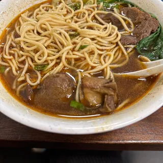 4.Chongqing Braised Pork Ribs Noodles/