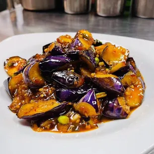 V4. Eggplant with Garlic Sauce-