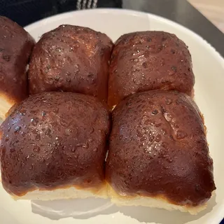 Six Pacific Rolls (V)