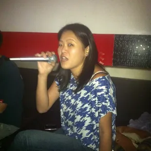 Such a beautiful voice kyoko has!!! ... *=)