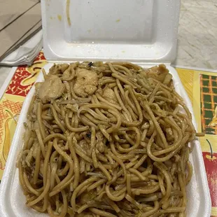 Chicken Lo Mein