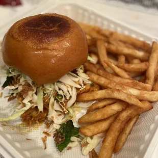 Panang Sandwich with fries