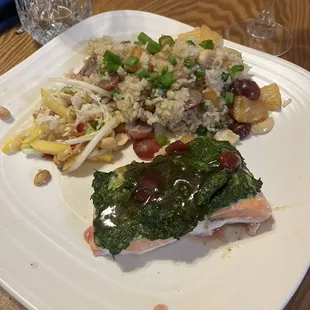 Salmon, papaya salad and fried rice