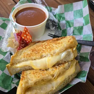 Grilled cheese and tomato soup