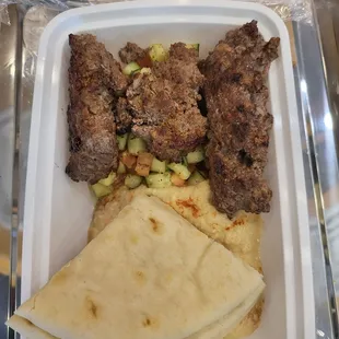Pita, humus and kebab