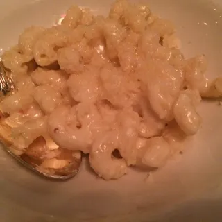 Creamy Curly Mac & Smoked Gouda